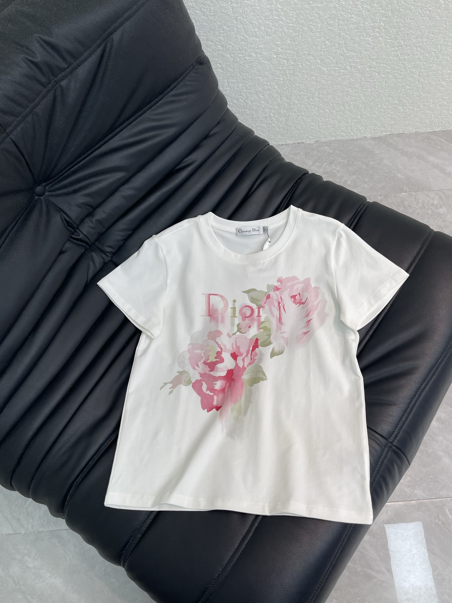 Women's short sleeves